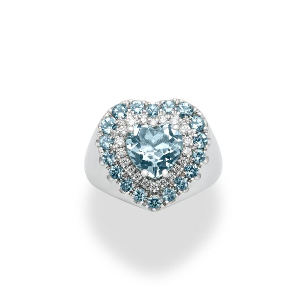 Anello platino acquamarina taglio cuore e diamanti